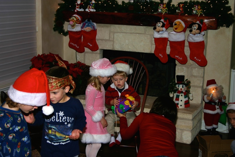 Hildebrand Christmas ScreenSaver/800x600_2006-12-24 Christmas Eve 43.jpg